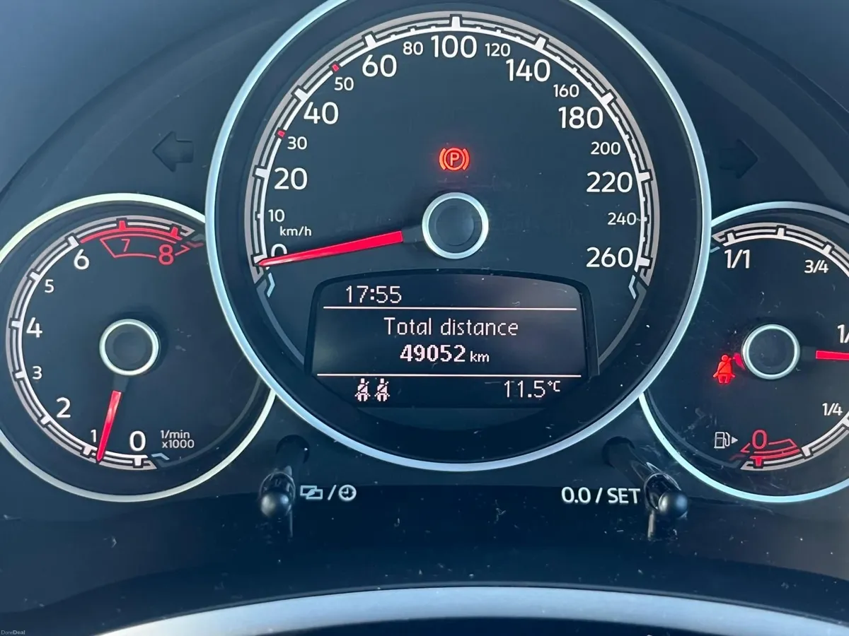 Volkswagen Beetle 2018 - Image 2