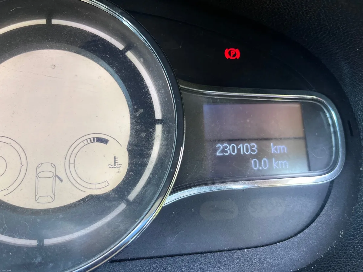 Renault Megane 2012 - Image 2