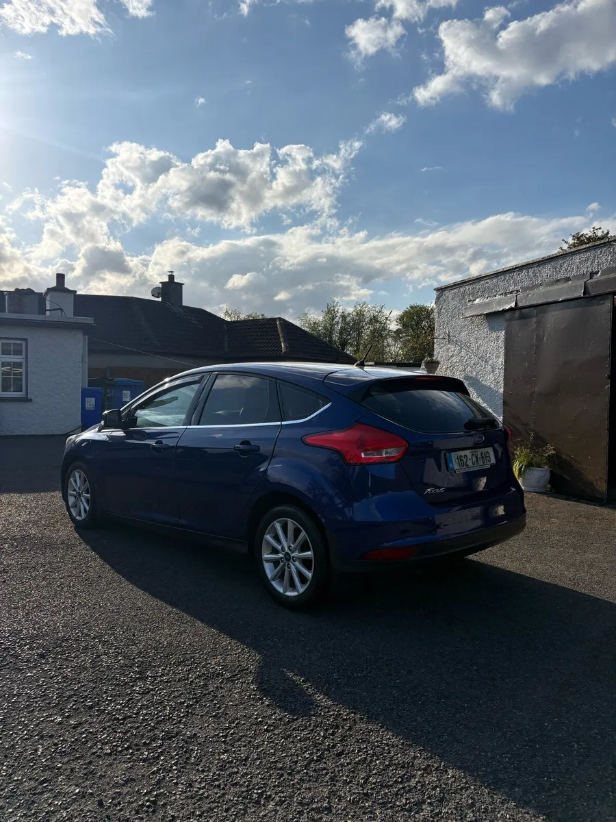 Ford focus (titanium high spec) - Image 3