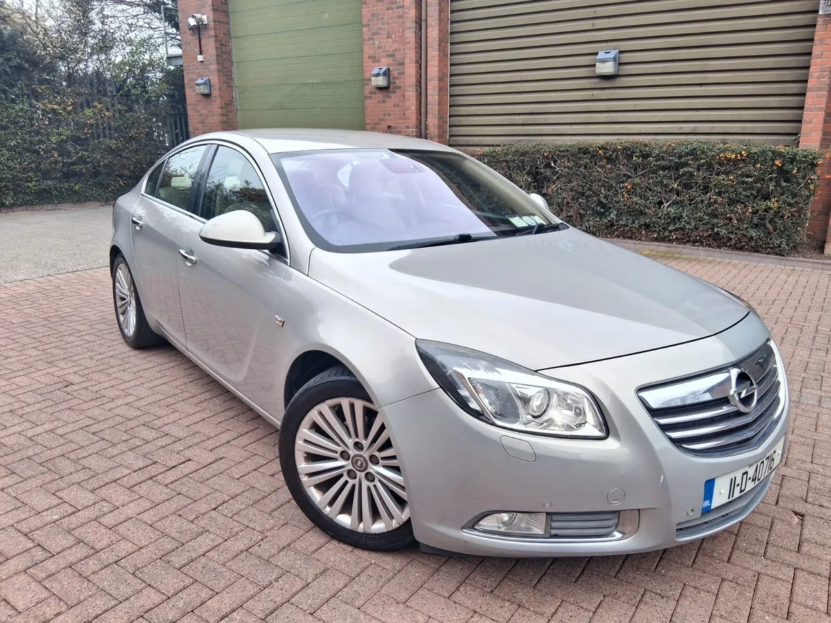 Opel Insignia - Image 1