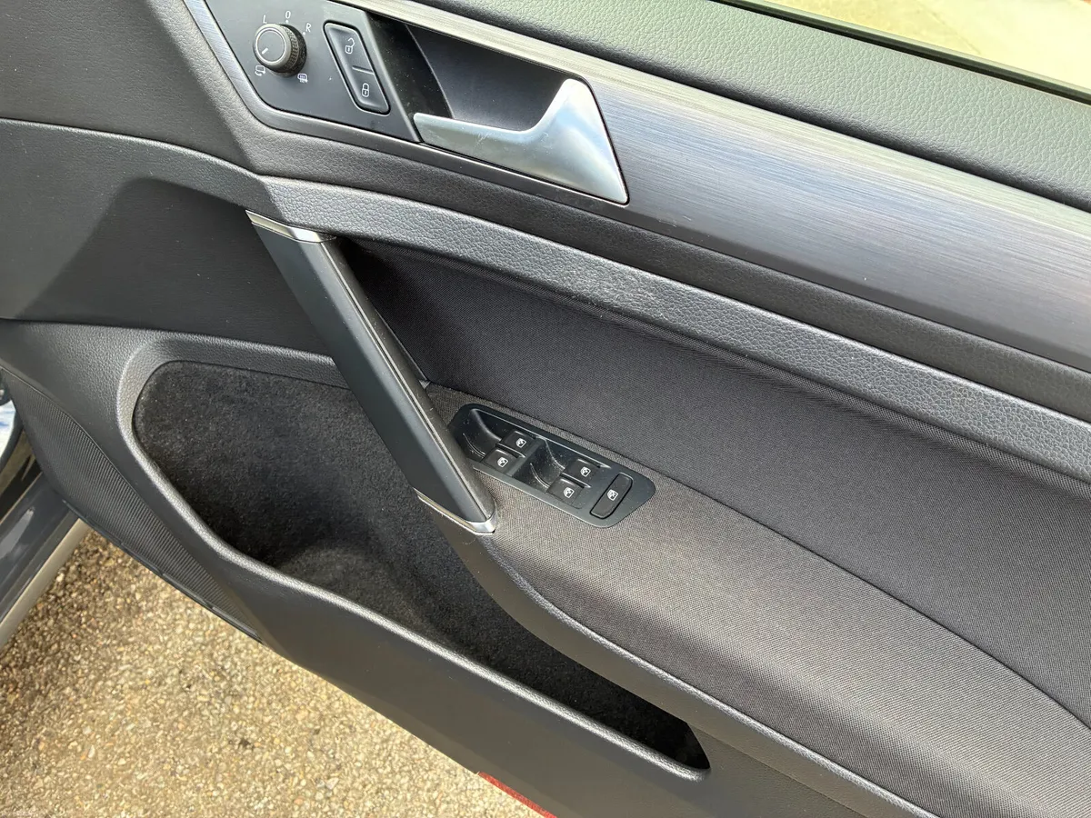201 VOLKSWAGEN GOLF 1.5 TSI MATCH EDITION... - Image 3