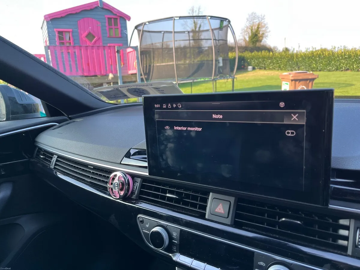 Audi A4 2021 - Image 2