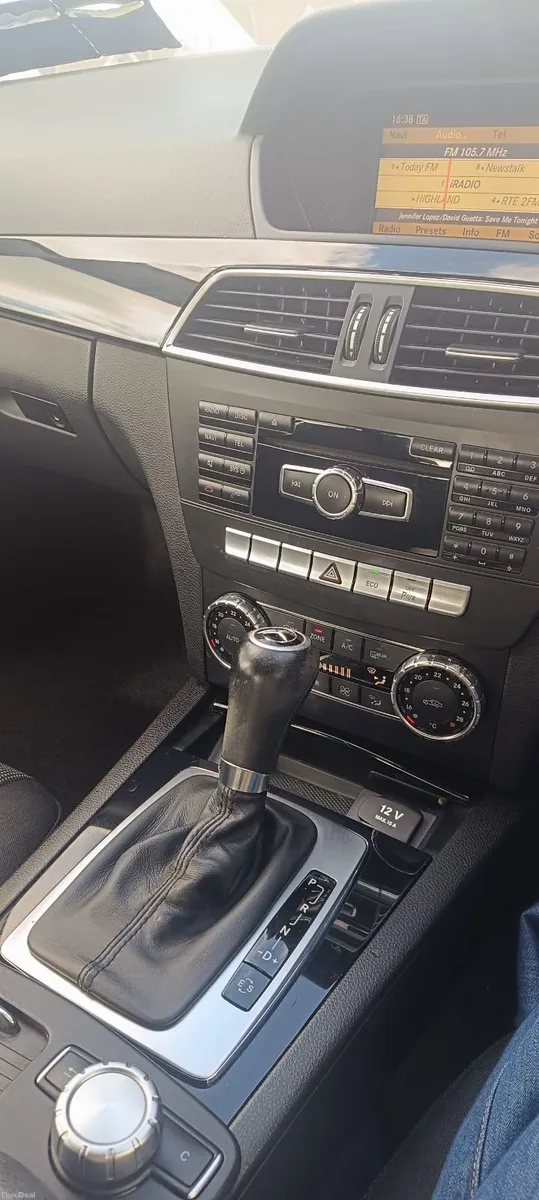 Mercedes-Benz C-Class 2012 - Image 4