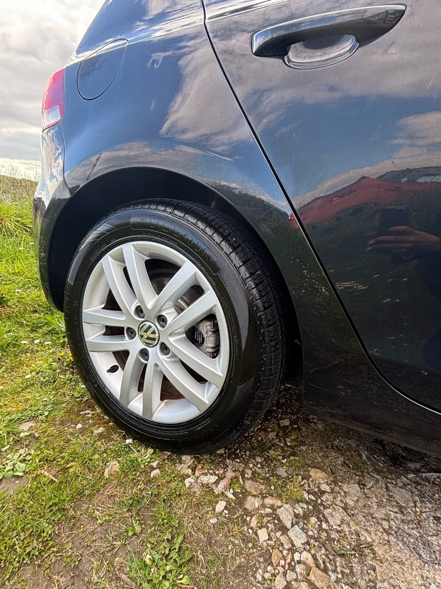 2011 VW Golf Highline - Automatic with Luxury trim - Image 4