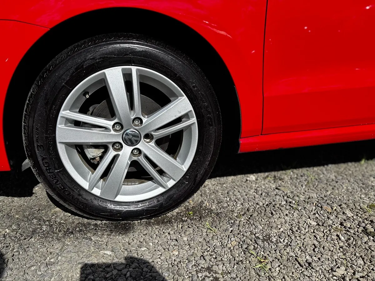 Volkswagen polo low mileage - Image 4