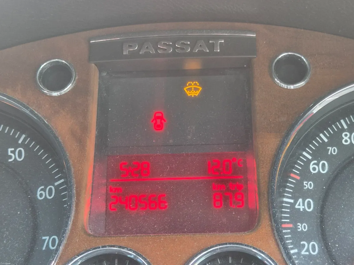 Volkswagen Passat 2008 - Image 4