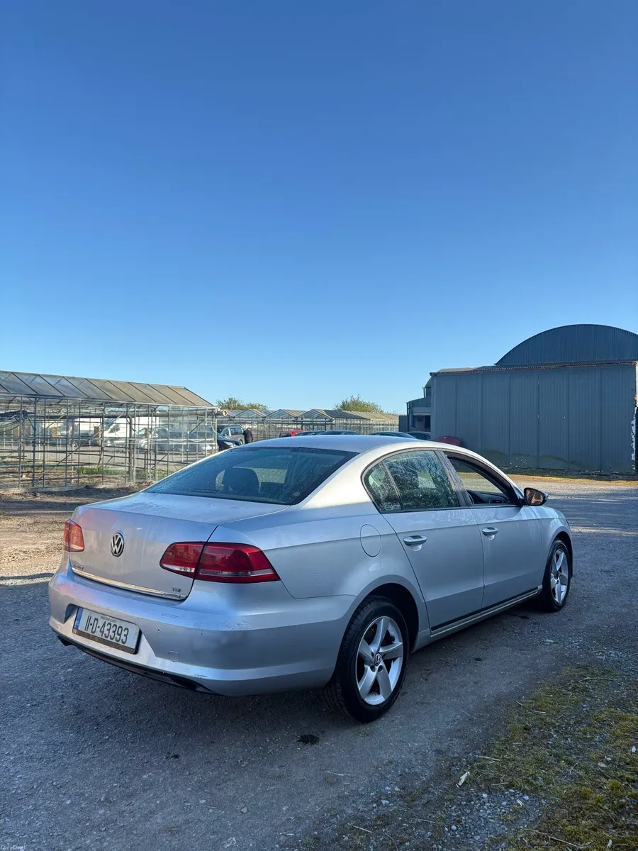 Volkswagen Passat - Image 3