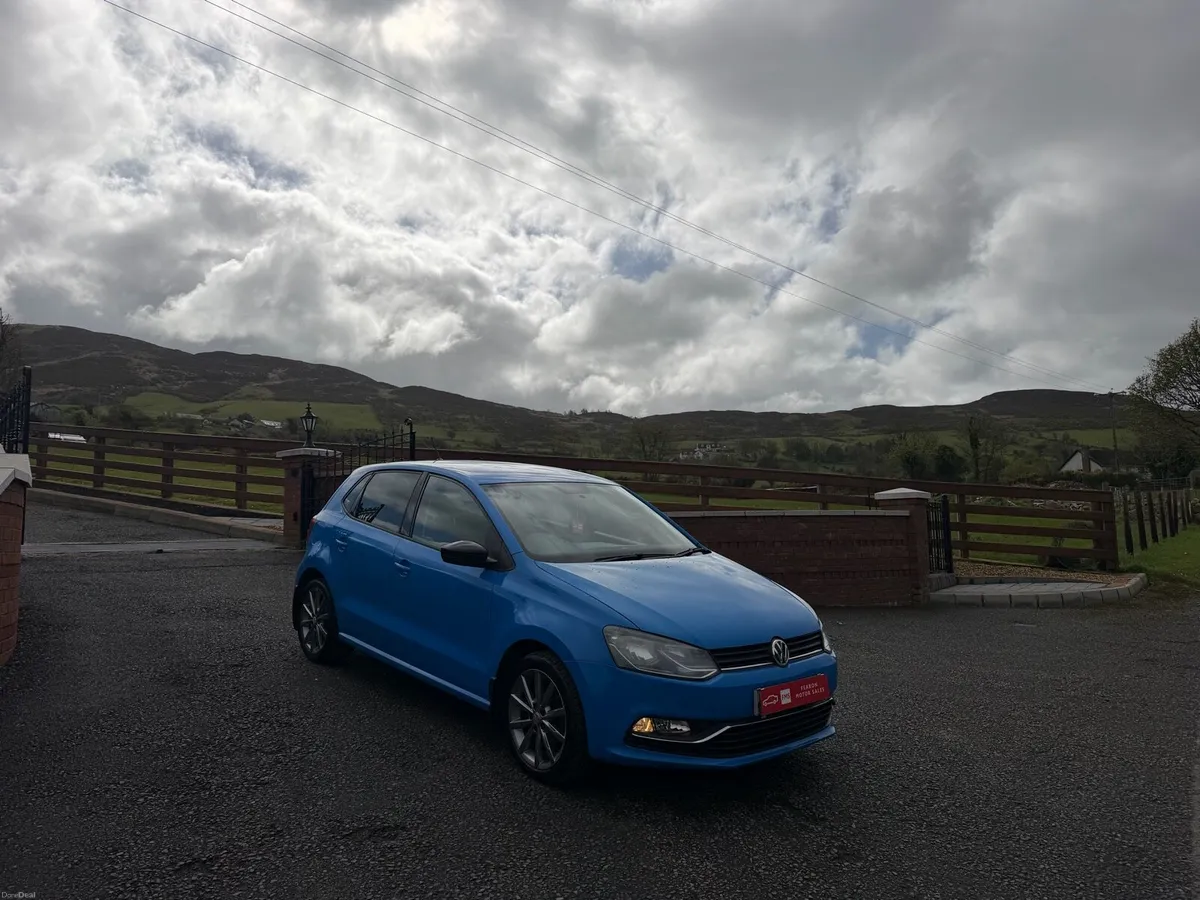 2015 Volkswagen Polo - Image 4