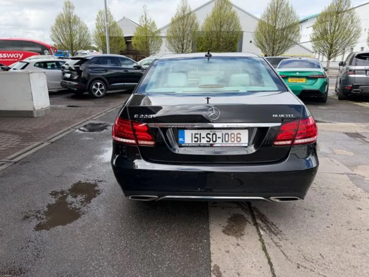 Mercedes-Benz E-Class E 220 Bluetec SE 4DR Auto - Image 4