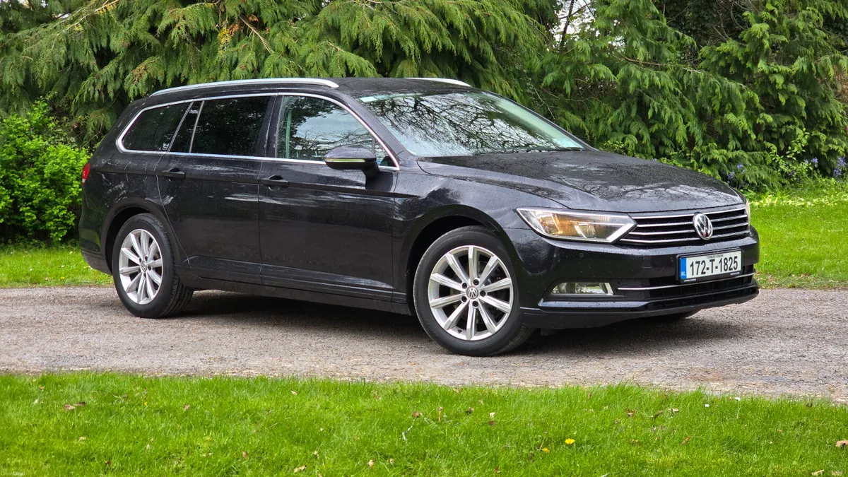 2017 Volkswagen Passat 2.0 TDI 150BHP Business - Image 2