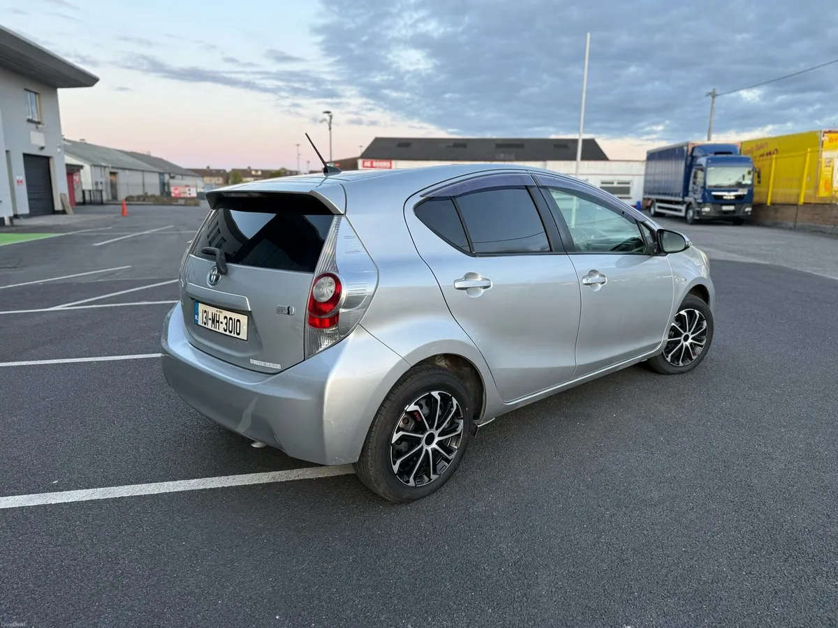 2013 Toyota Aqua 1.5 Hybrid Push-Start original - Image 3