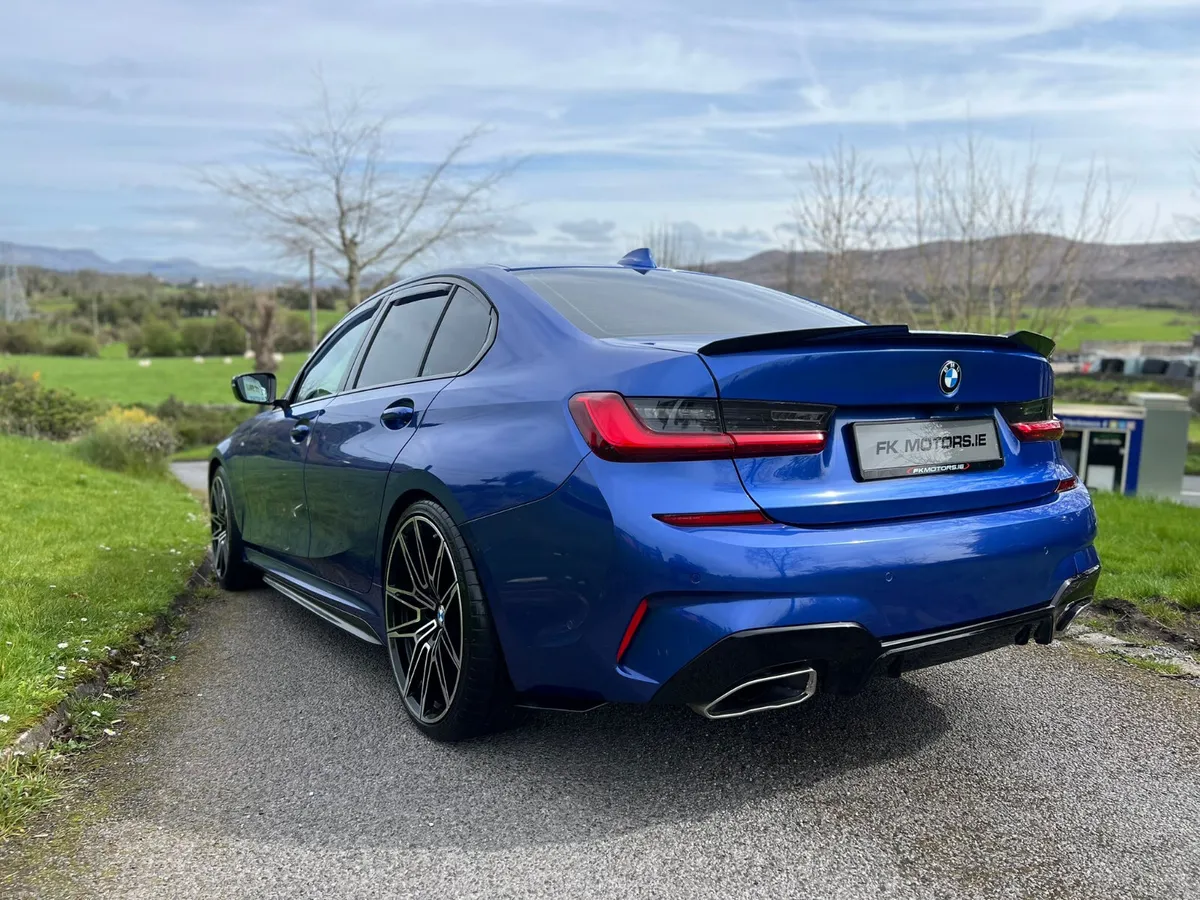 BMW 3-Series 2019 msport - Image 3