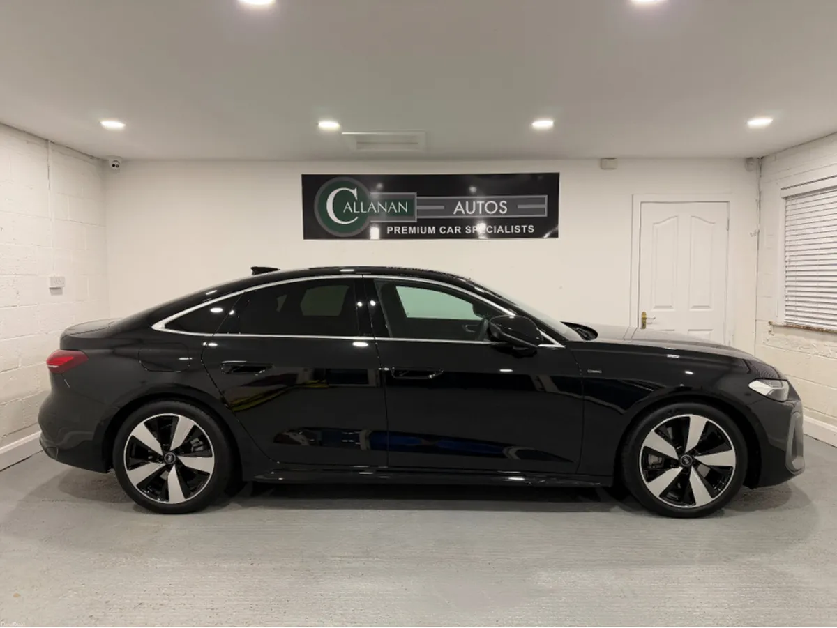 Audi A5 2.0 TFSIe S LINE -HYBRID QUATTRO**PANORAMI - Image 4