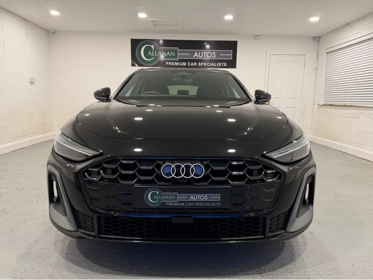 Audi A5 2.0 TFSIe S LINE -HYBRID QUATTRO**PANORAMI - Image 2