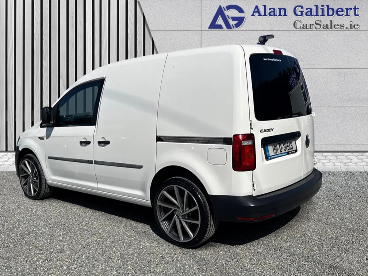 Volkswagen Caddy PV TDI 75HP MANUAL 5SPEED 5DR - Image 2