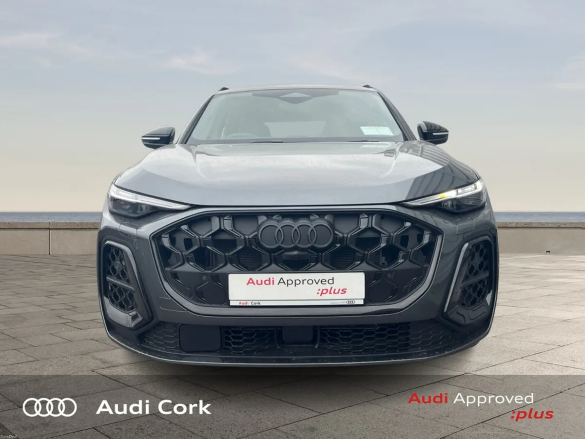 Audi Q5 40TDI 204BHP QUATTRO S-LINE BLACK EDITION - Image 3