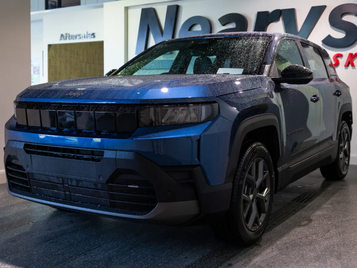 Jeep Compass ALTITUDE E-HYBRID 1.2 145hp DCT6 FWD - Image 3