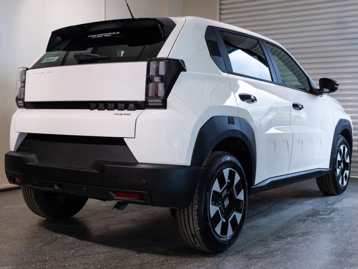 Fiat Grande Panda ICON 1.2 110HP 48V HYBRID eDCT-6 - Image 4