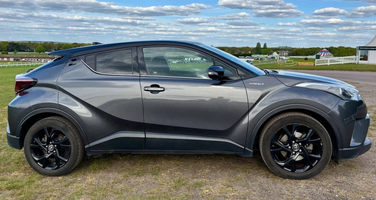 Toyota C-HR 2019 Hybrid Sport - Image 2