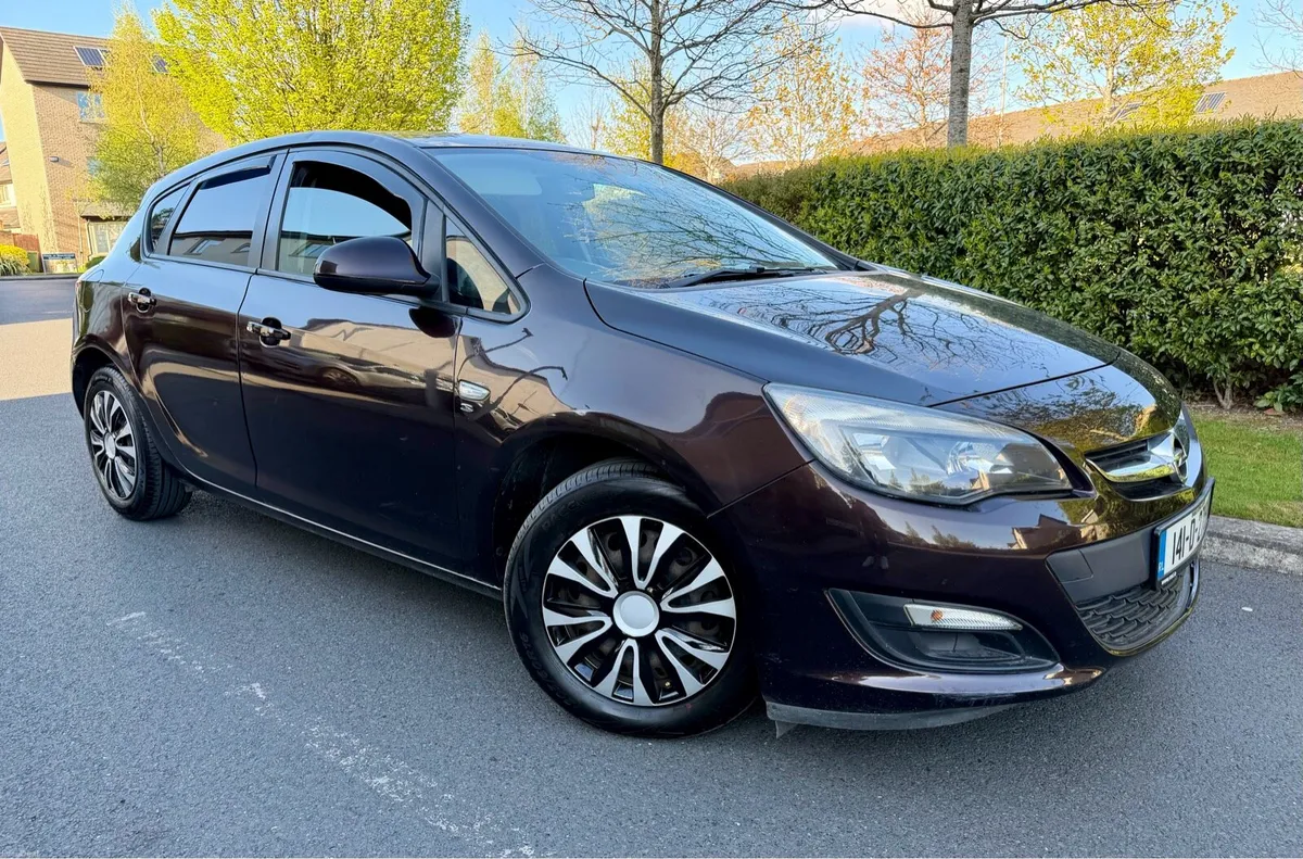 Opel Astra 1.2 - NCT & TAX - Image 2