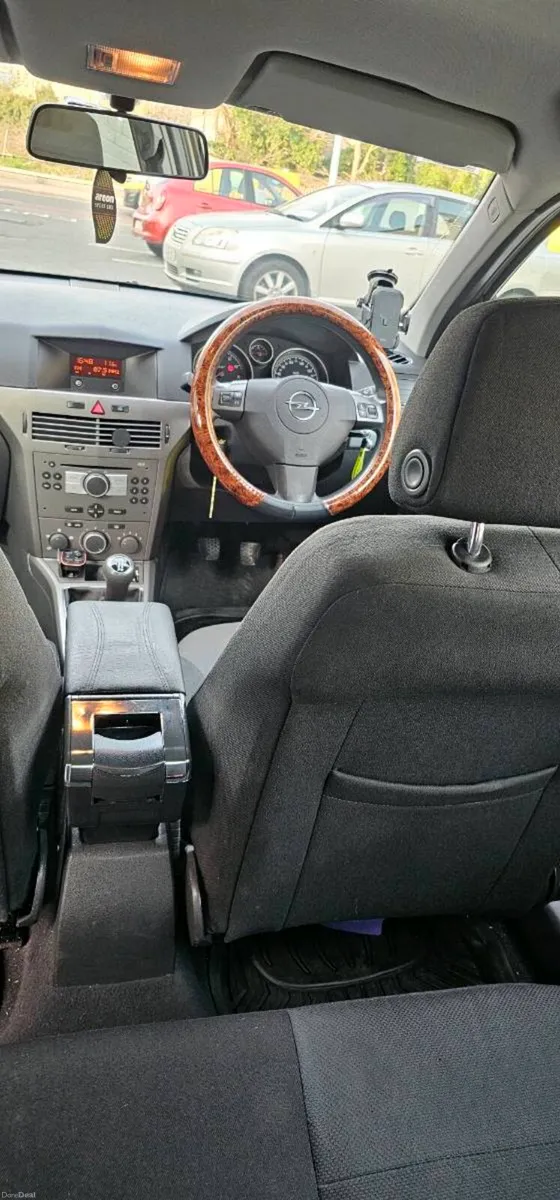 private car - Image 4