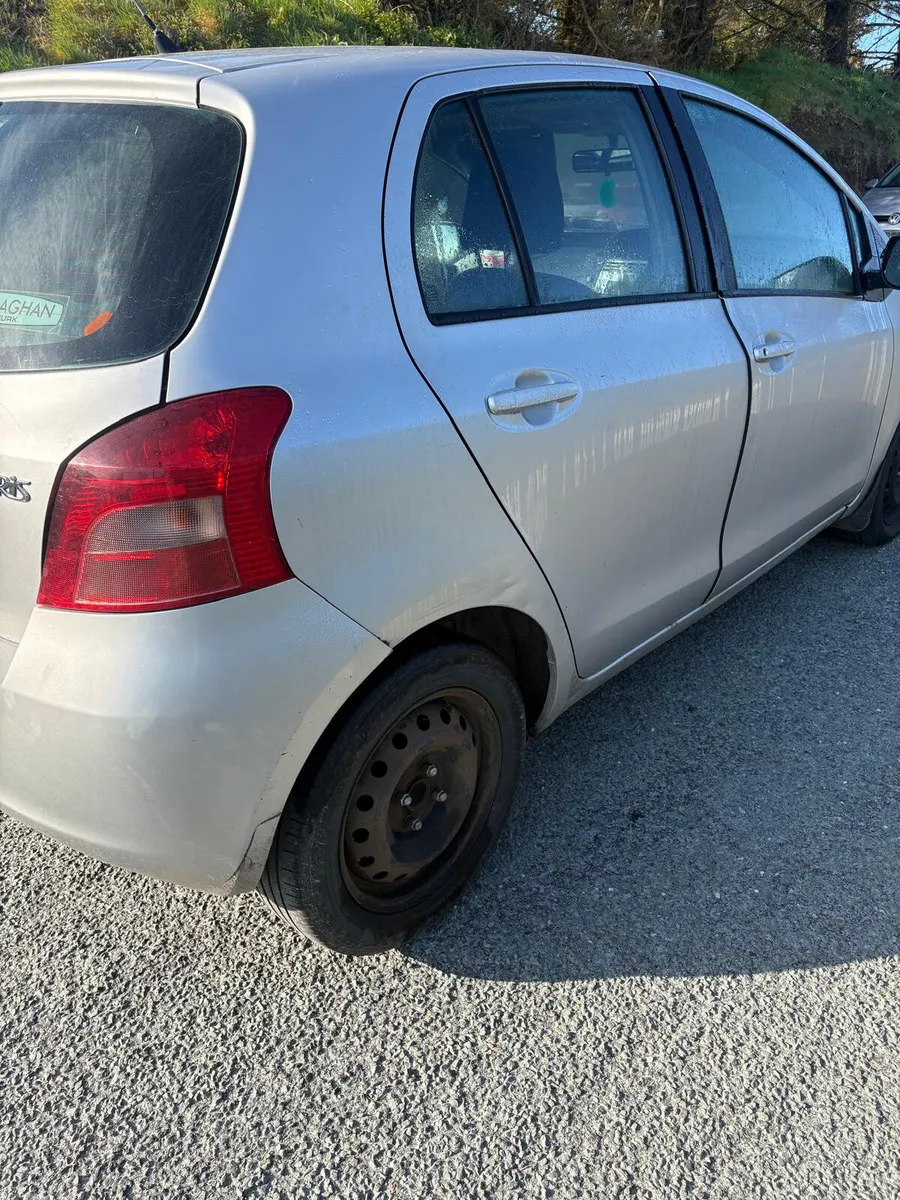 Toyota Yaris 2007 - Image 4