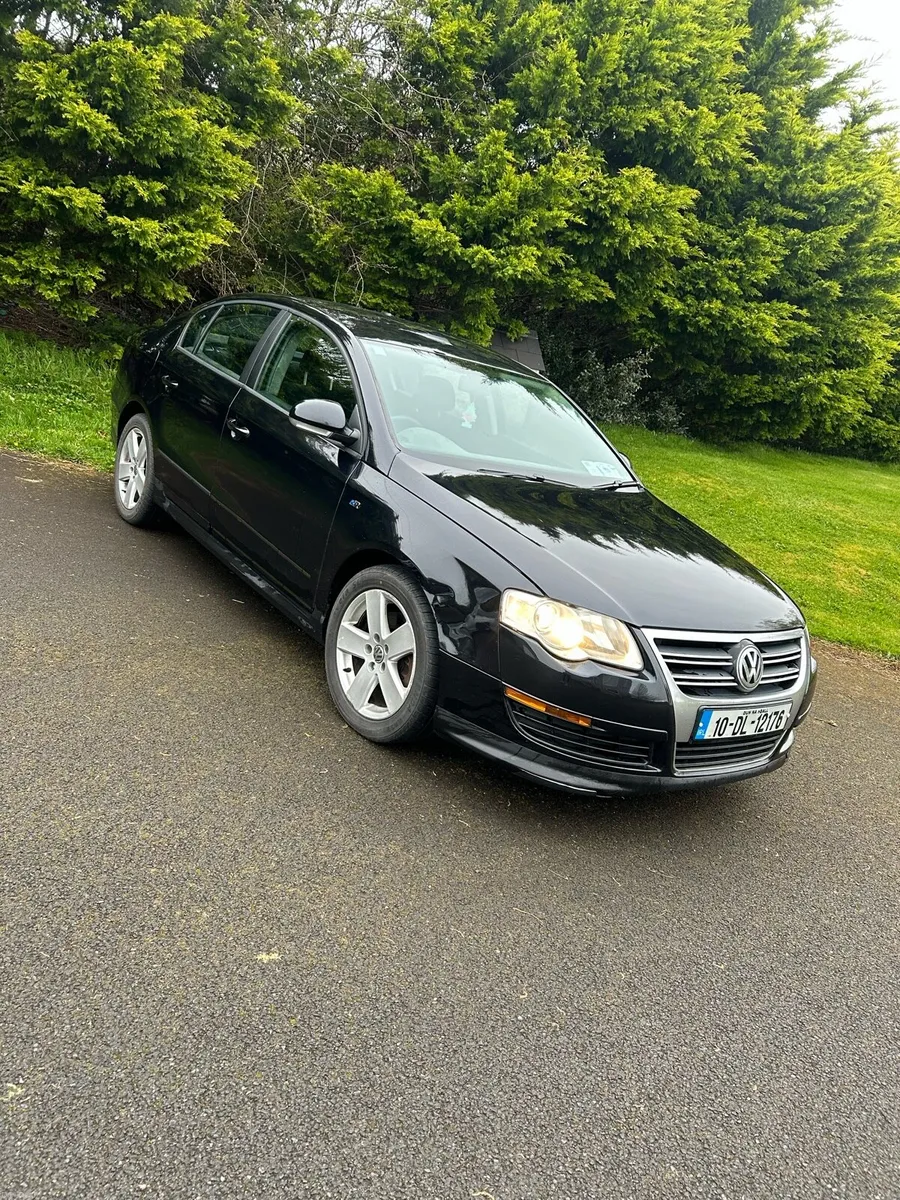 2010 R-line Passat - Image 3