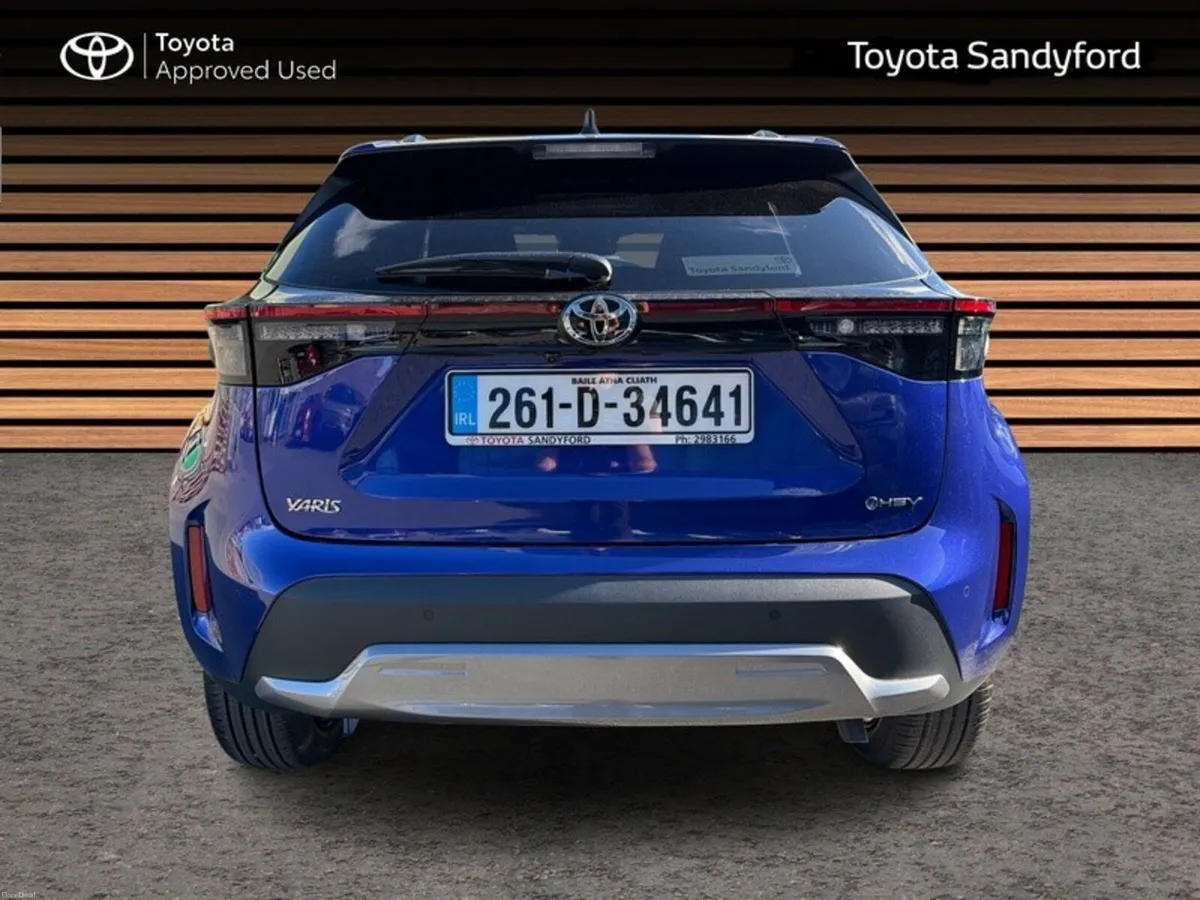 Toyota Yaris Cross SOL DEMO TOP SPEC PLUS 3 FREE S - Image 4