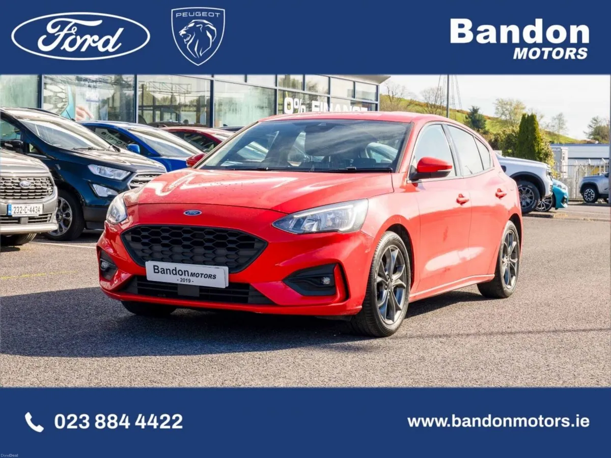 Ford Focus Focus St-Line  ST-Line  T EcoBoost 125 - Image 2
