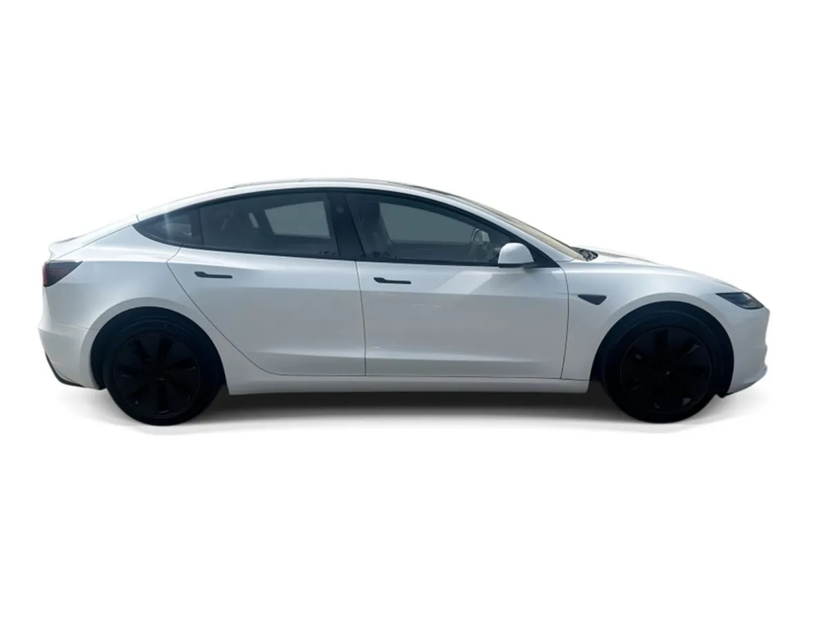 Tesla Model 3 Premium Rear Wheel Drive - Image 4