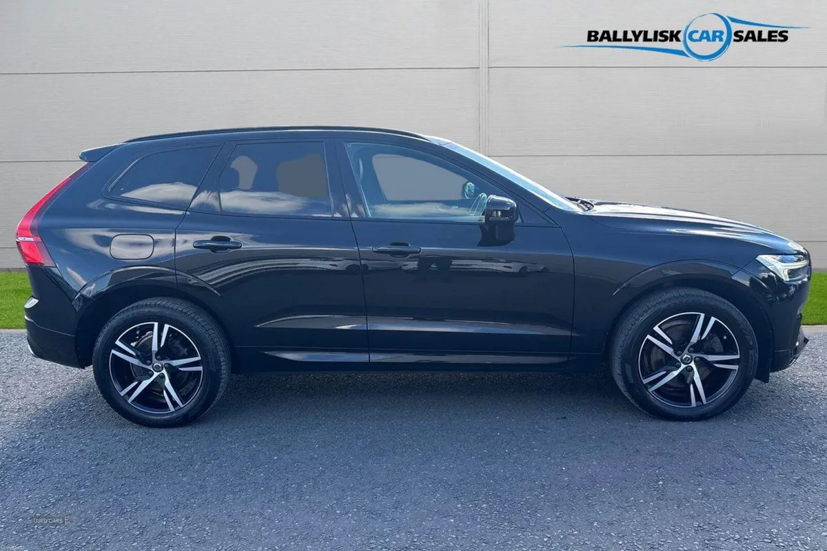 Volvo XC60 2.0 B4D 197PS R-Design MEHV Hybrid Auto - Image 3