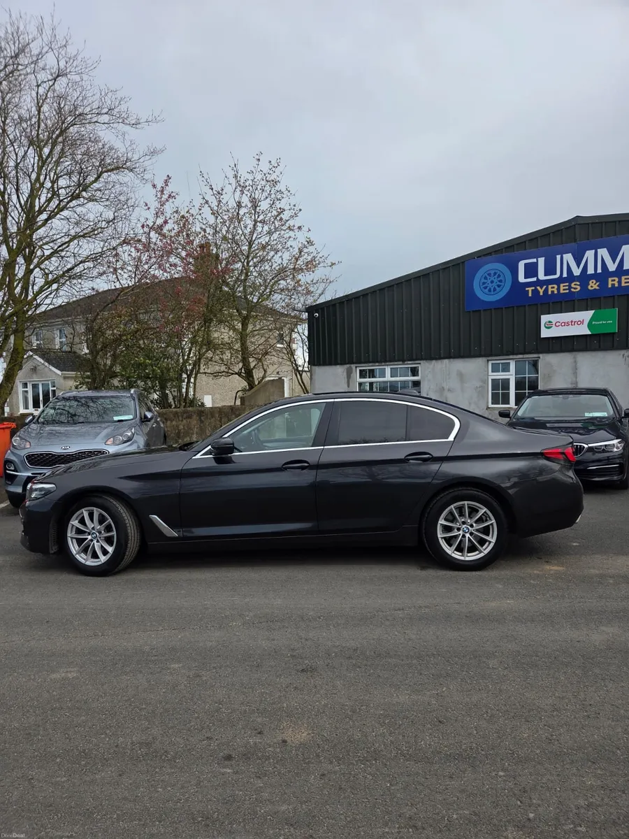 BMW 5-Series 2022 - Image 3