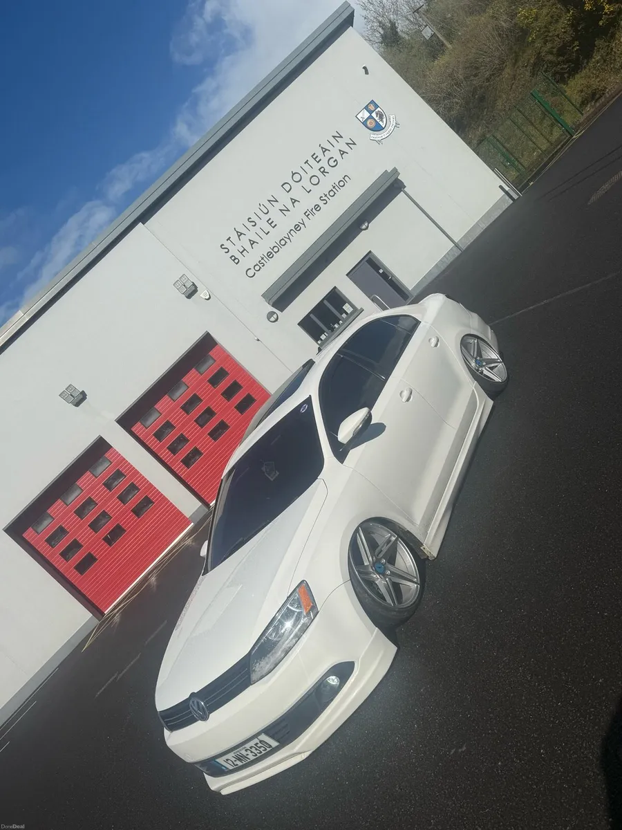Bagged sunroof Jetta - Image 1