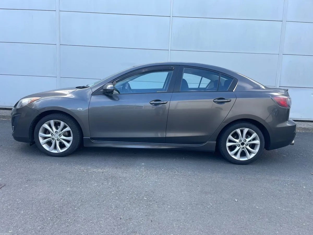 2011 Mazda 3 NEW NCT & TAX - Image 4
