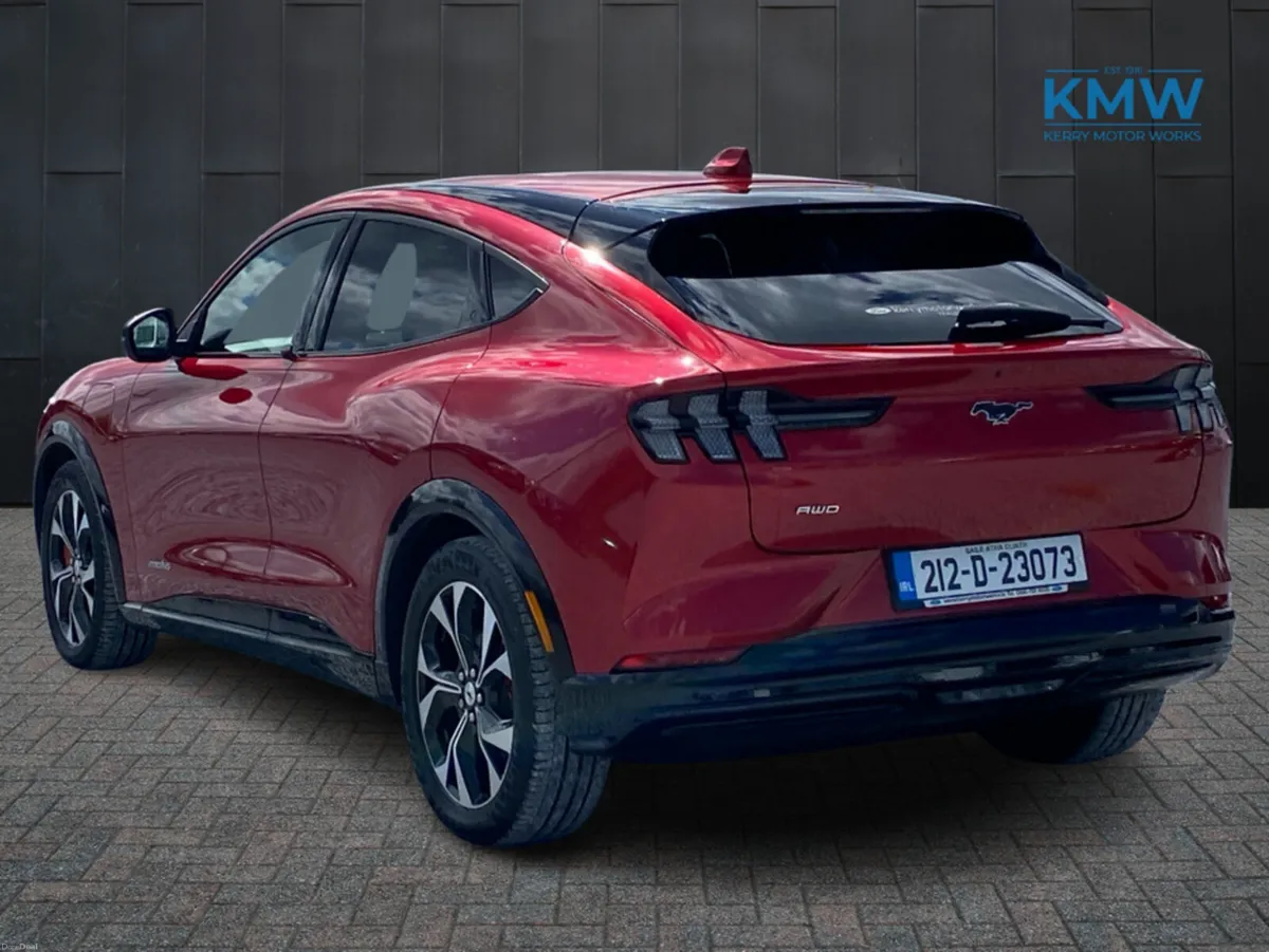 Ford Mustang Mach-E AWD - Image 4