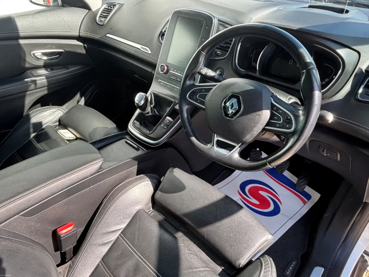 Renault Scenic SIGNATURE NAV DCI 110 4 4DR - Image 2