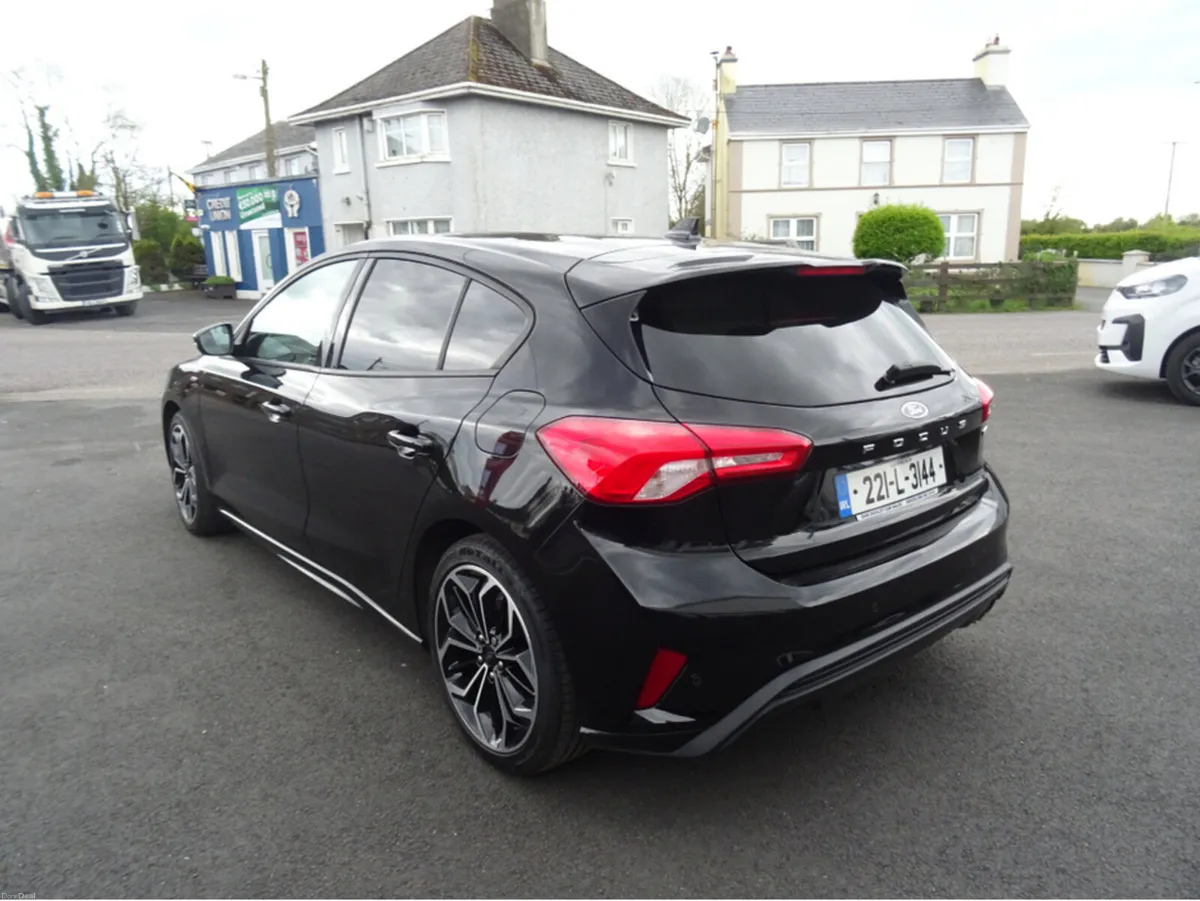 Ford Focus 1.0 X EDITION MH ST-LINE - Image 6