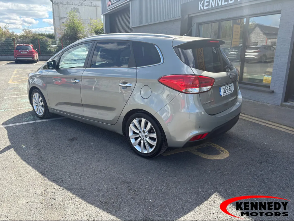 Kia Carens 1.7 PLATINUM 5DR - Image 4