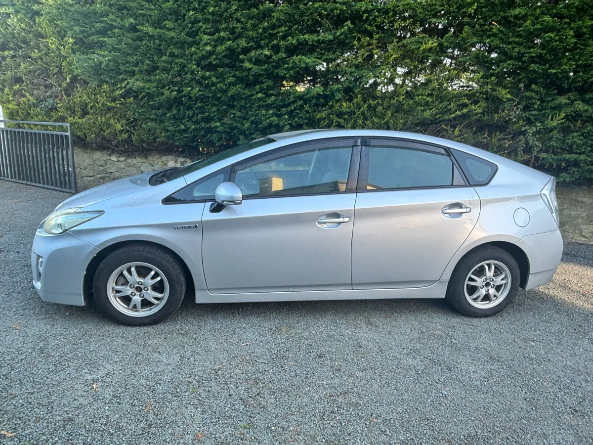 Toyota Prius 2010 Hybrid | Only 63,000 KM - Image 2
