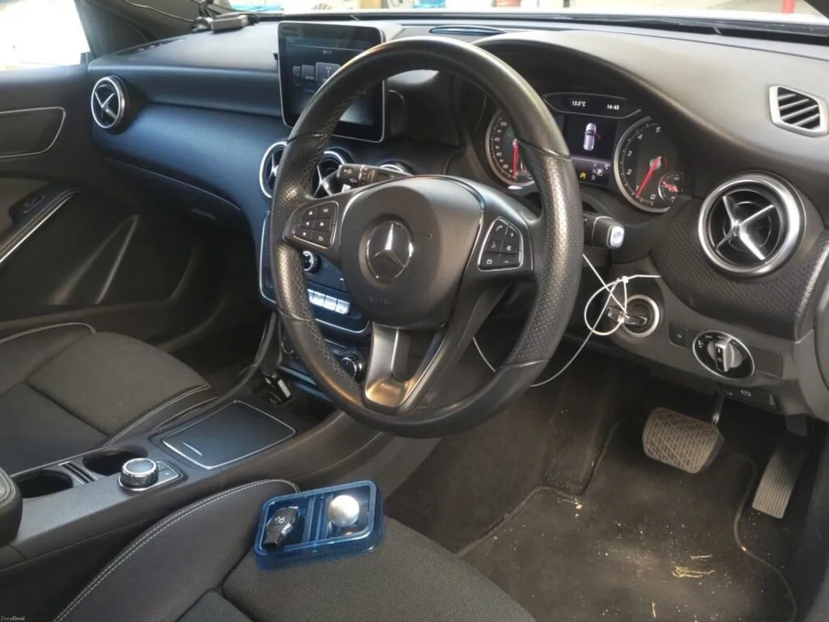MERCEDES BENZ A180 AUTO 2017 - Image 3