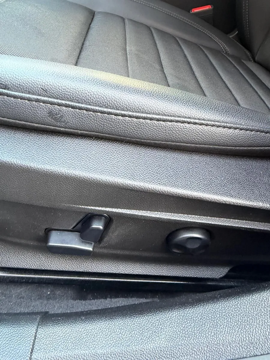 Alfa Romeo Giulia 2017 - Image 4