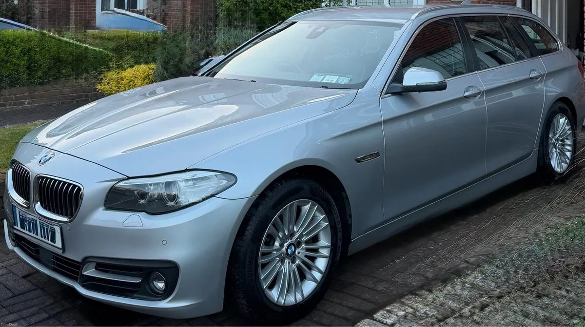 2014 BMW 520d Touring (Luxury Spec) Facelift Model