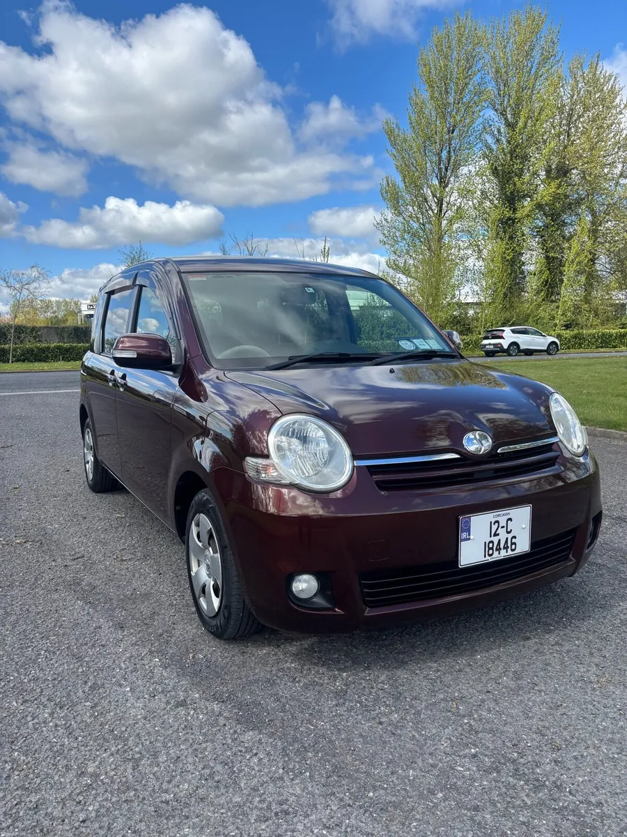 Toyota Sienta 1.5P 7seat AUTOMATIC (New NCT)RevCam - Image 1