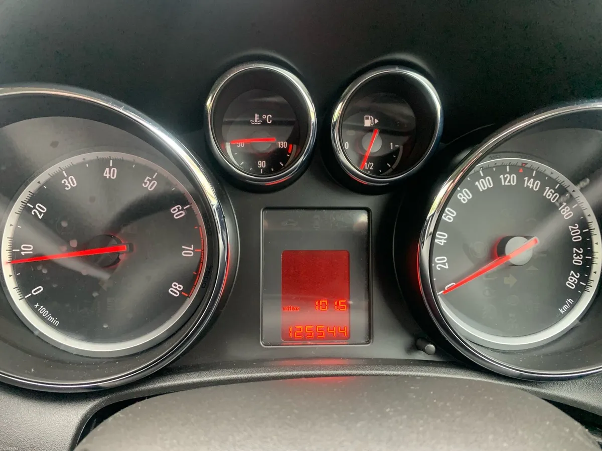 Opel Astra - Image 4