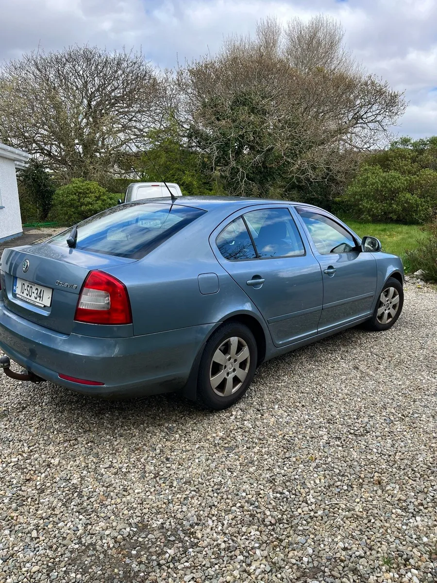 2010 Skoda Octavia - Image 2