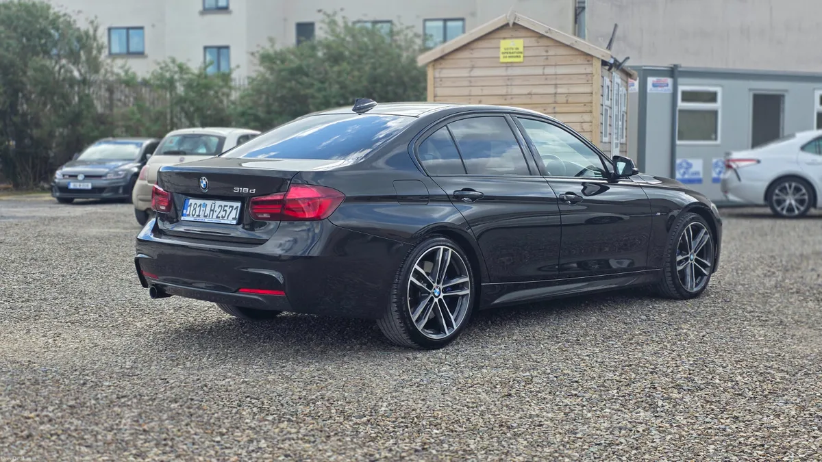 BMW 318d M-Sport Shadow Edition - Image 4
