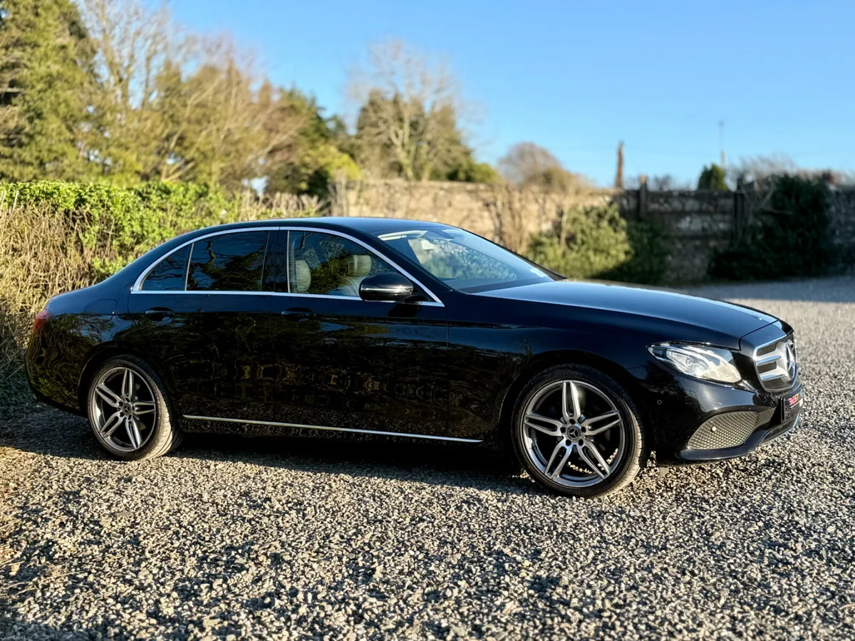 2017 Mercedes-Benz E-Class E220d Avantgarde Auto - Image 3