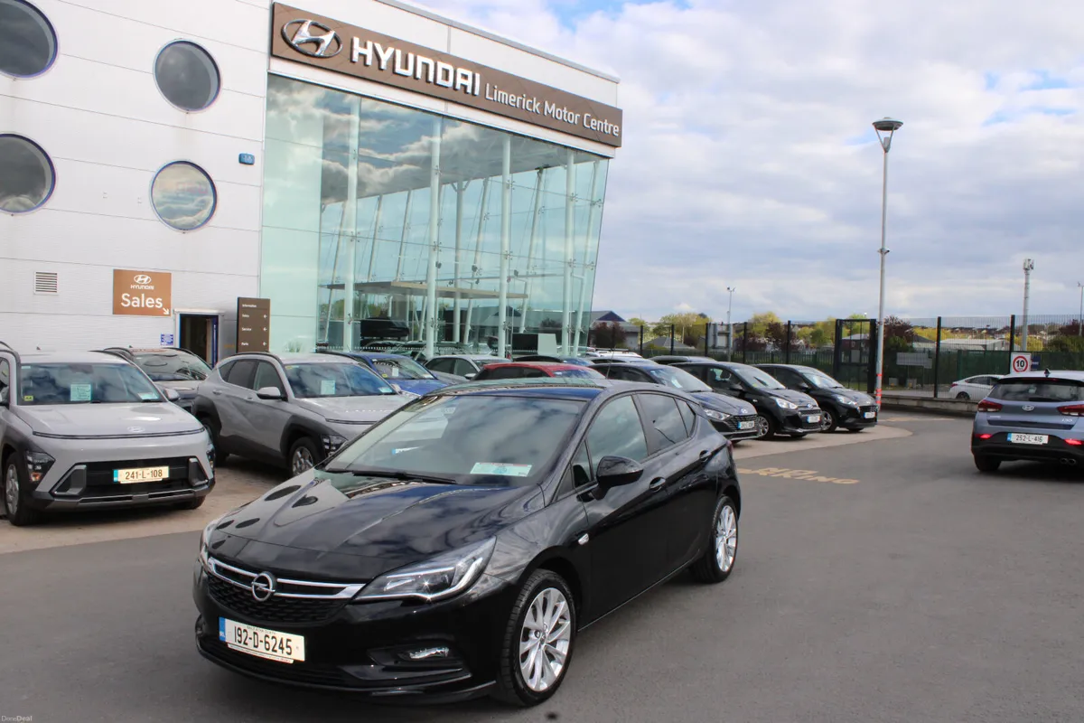 Opel Astra 2019 - Image 1