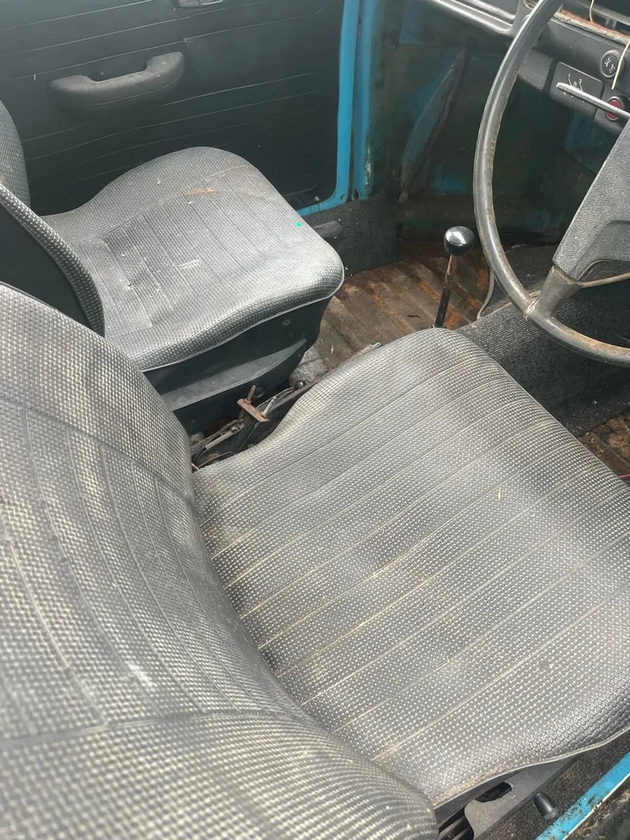 Volkswagen Beatle - Image 4