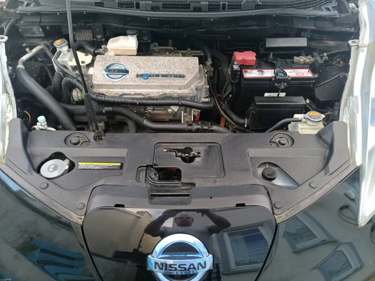 Nissan Leaf - Image 2